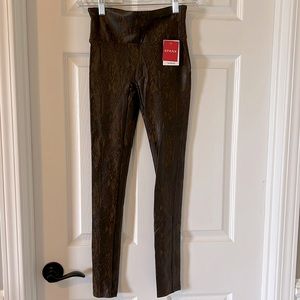 SPANX faux leather snakeskin legging, NWT